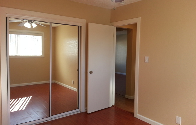 *1st MONTH'S RENT FREE*Stunning 2BD x 1 BA centrally located in Norwalk! Just seconds away from the Norwalk Entertainment Center, Civic Center and Norwalk Library & minutes away from Norwalk Town Square!!!