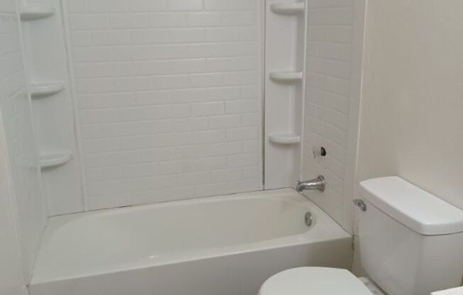 2 beds, 1 bath, $1,000