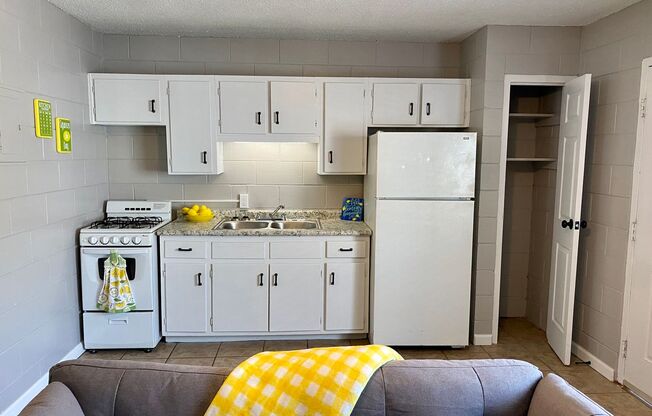 1 bed, 1 bath, $900