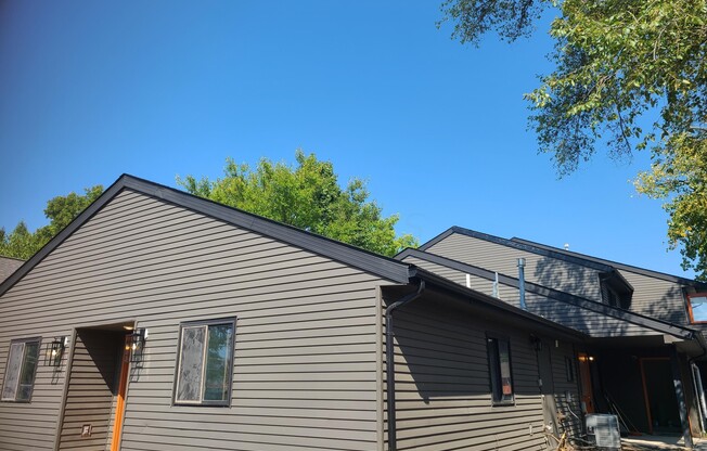 1380 IDA AVE