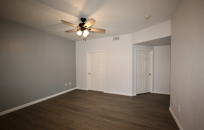 2 beds, 2 baths, $1,800, Unit 1512