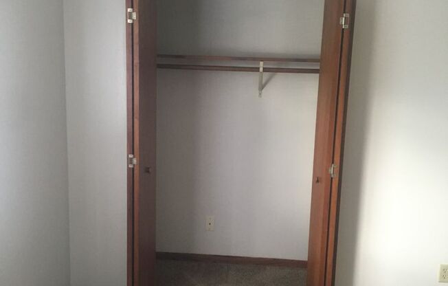 2 beds, 1 bath, $800, Unit 1816 #07