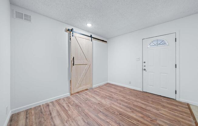 1 bed, 1 bath, 600 sqft, $899