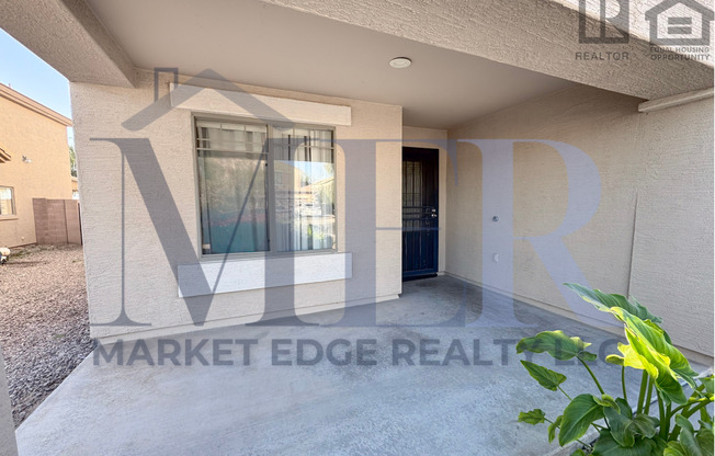 4Bed/3Bath House in Avondale w/ Pool! Ready for Immediate Move In!