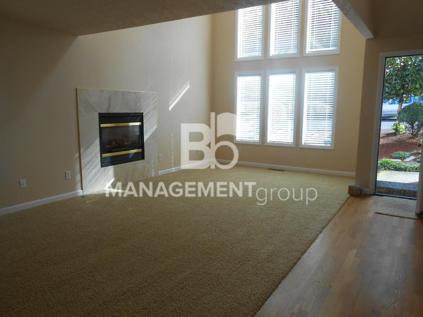 Updated Lake Oswego/Mt. Park Home With Tons of Natural Light