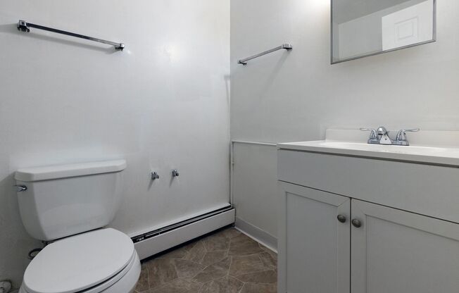 1 bed, 1 bath, 695 sqft, $825, Unit 129