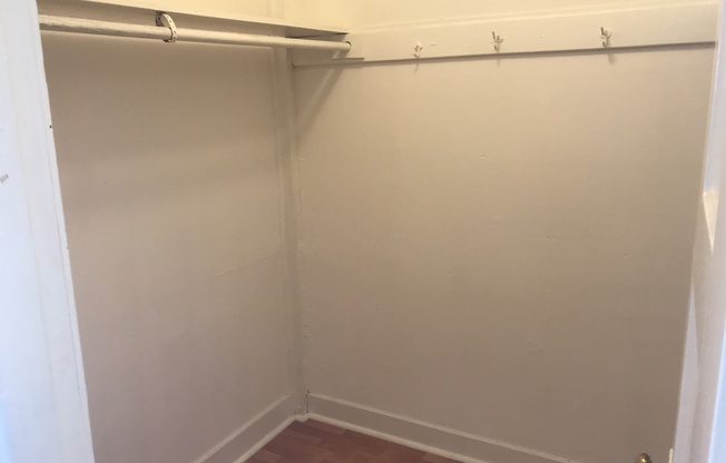 Studio, 1 bath, $1,395, Unit 207