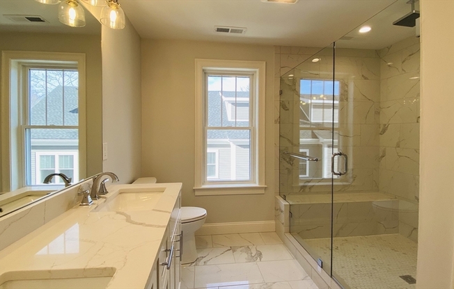 211 W ST