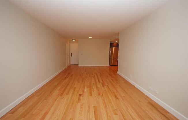 2 beds, 2 baths, $6,300, Unit 11E
