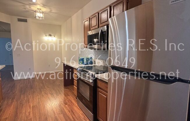 3 beds, 2 baths, $2,495, Unit Unit #1914