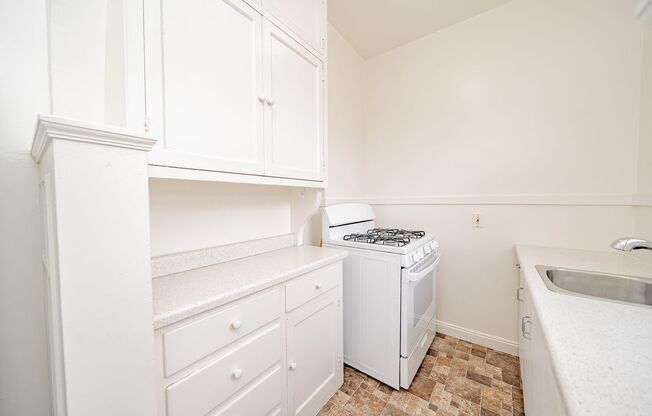 Studio, 1 bath, $1,495, Unit 302