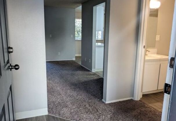 1 bed, 1 bath, 656 sqft, $1,425, Unit 9232