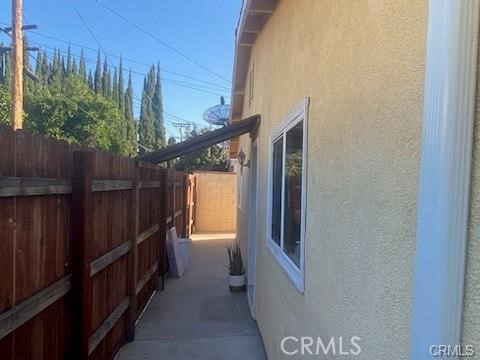 2 beds, 1 bath, 930 sqft, $2,800