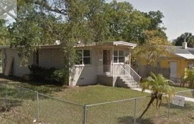 3 Bedroom 1.5 Bathroom Home For Rent -Corner lot / Fenced