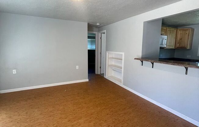 2 beds, 1 bath, 732 sqft, $1,495