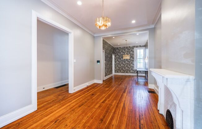 5 Bedroom Townhouse in Spruce Hill