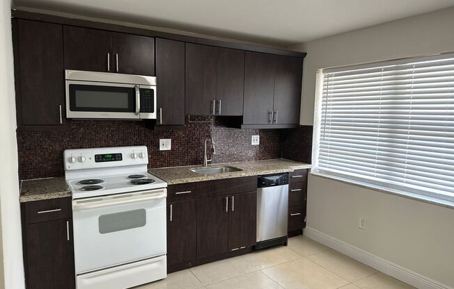 555 SW 4Th ST | Little Havana (East Little Havana)