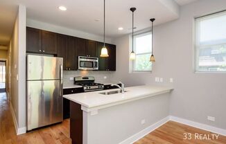 2153 W OHIO ST