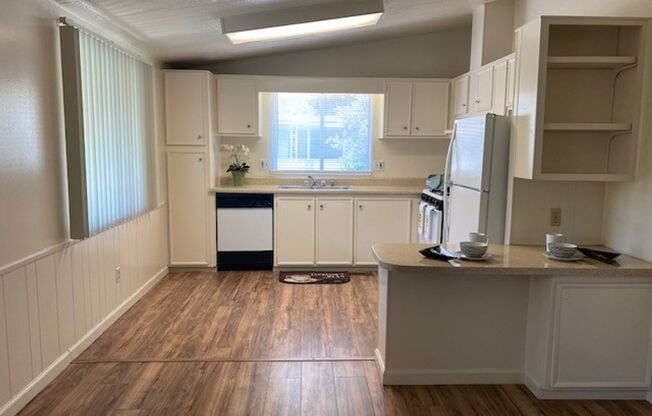 1 bed, 1 bath, 576 sqft, $2,399, Unit 60B