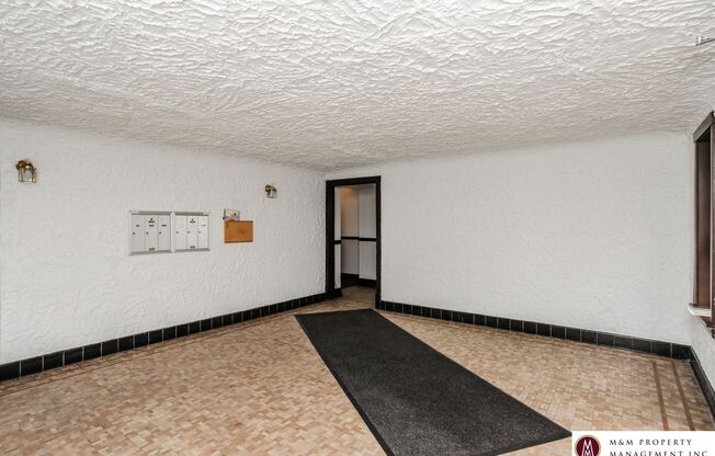 1 bed, 1 bath, 600 sqft, $1,350, Unit 956-35