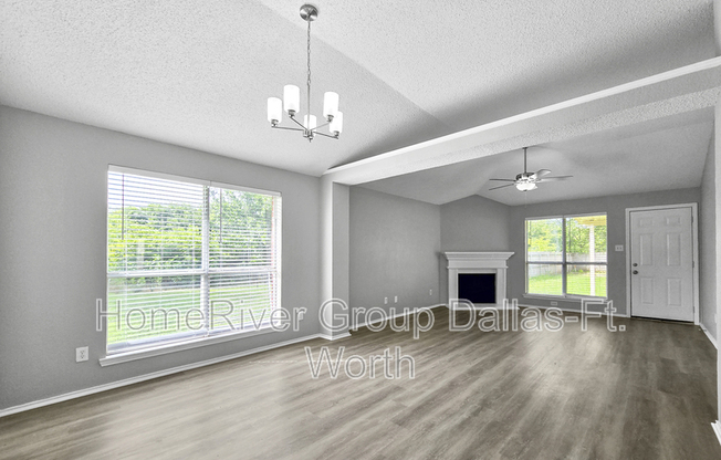 1140 SANDALWOOD DR