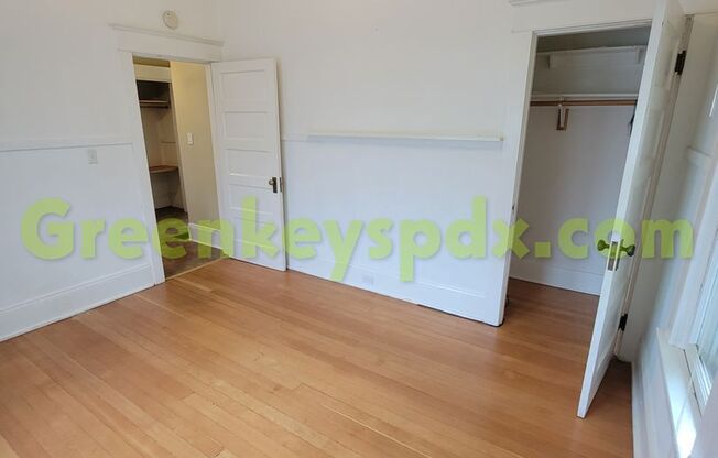 2 beds, 1 bath, $2,395