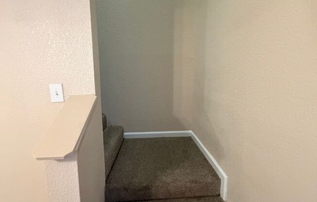 1 bed, 1 bath, 682 sqft, $905, Unit 717
