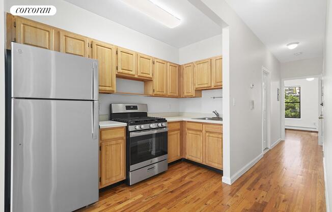 535 W 142 ST