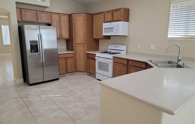 3 beds, 2 baths, $1,895