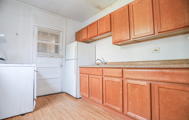 4246 N FRANCISCO AVE