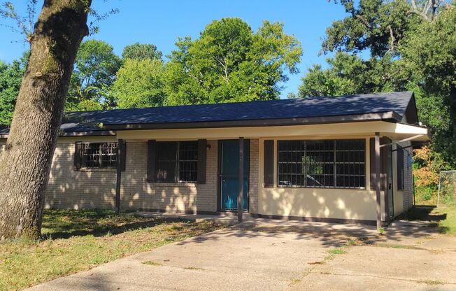 Beautiful 4 bedroom/1 bath home fully rehabbed with Central Air and Heat