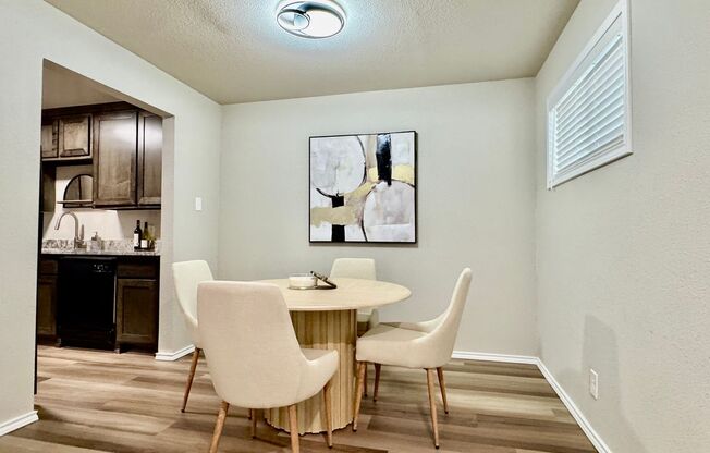 2 beds, 2 baths, 1,000 sqft, $1,275, Unit 419