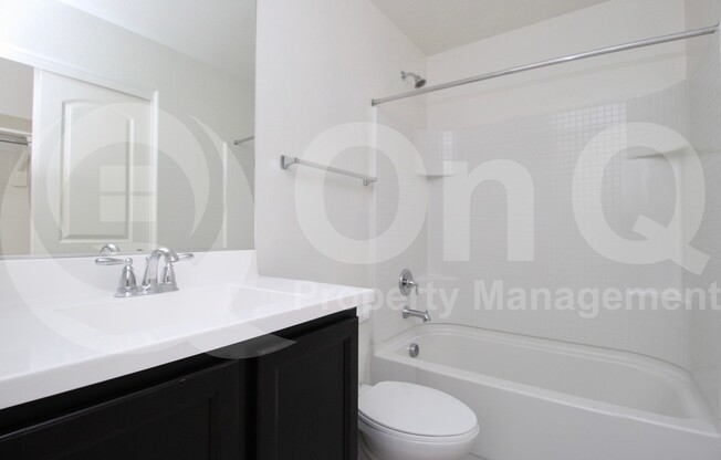 2 beds, 3 baths, 1,138 sqft, $1,899, Unit 1060