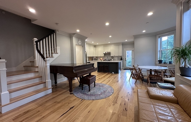 44 EVERGREEN ST