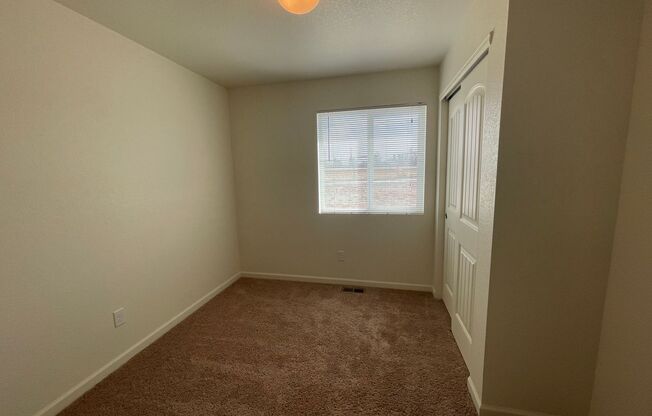 2 beds, 1 bath, 900 sqft, $995, Unit D