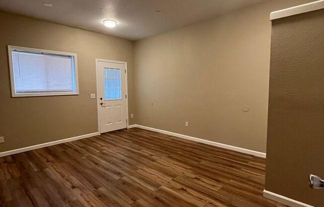 3 beds, 1 bath, 1,160 sqft, $1,950, Unit GR04A