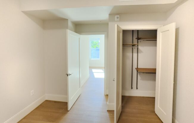 1 bed, 1 bath, $3,400, Unit 430