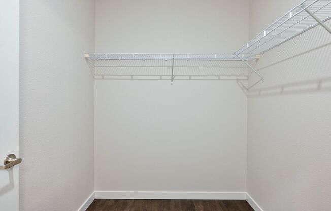 2 beds, 2 baths, 920 sqft, $2,395, Unit 25-205