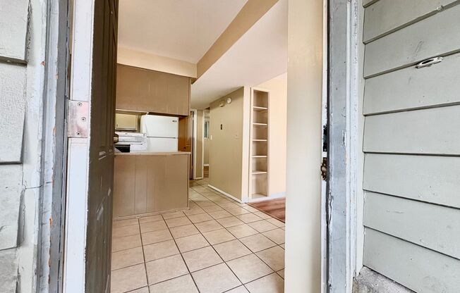 2 beds, 1 bath, 1,000 sqft, $1,195, Unit Unit 7