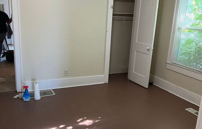 943 Central-2