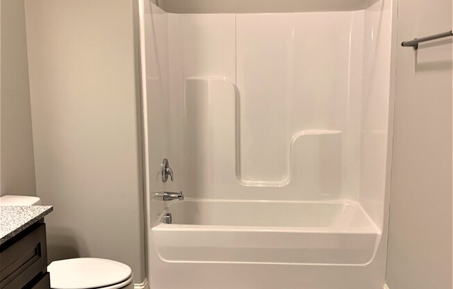 1 bed, 1 bath, 848 sqft, $775, Unit 27