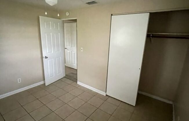 3 beds, 1 bath, $1,600