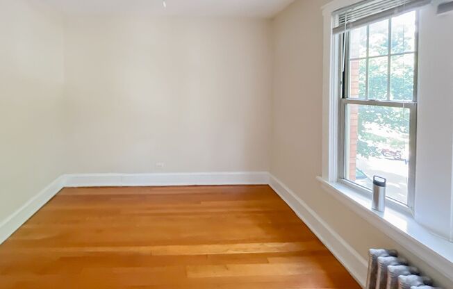 2 beds, 1 bath, 875 sqft, $2,495, Unit 1607-2