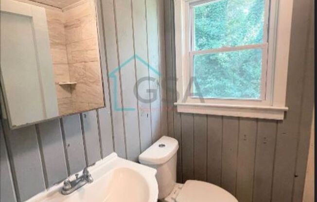 1 bed, 1 bath, $750, Unit 205 Sumter St B