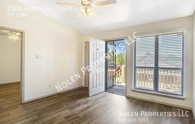 1000 RAMBLING OAKS
