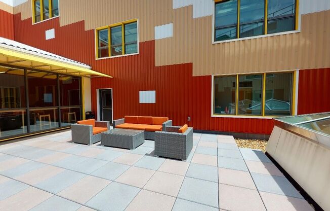 2 beds, 1 bath, 835 sqft, $2,195, Unit Unit 402