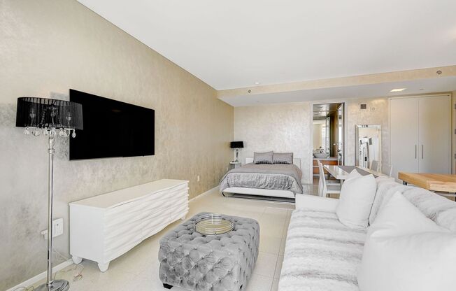 Studio, 1 bath, $2,700, Unit # 2007
