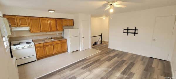 1 bed, 1 bath, 700 sqft, $2,600, Unit 2