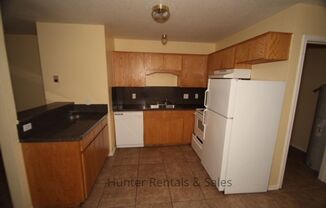 2 beds, 1.5 baths, $875, Unit Unit C