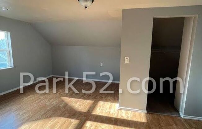 3 beds, 1 bath, $2,100